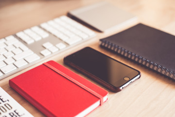 modern-graphic-designer-essentials-picjumbo-com